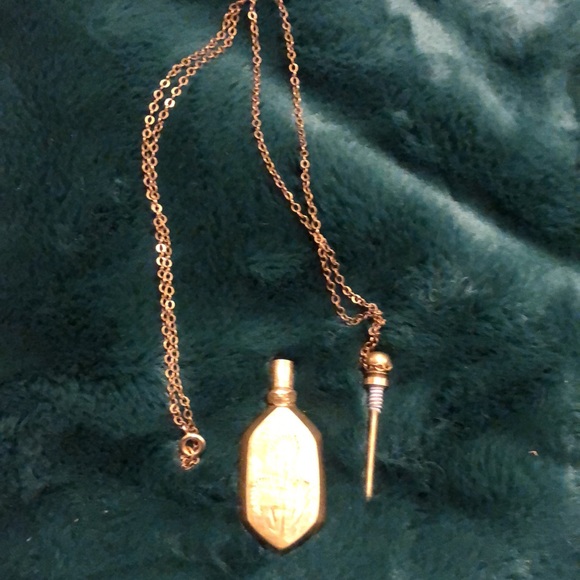 Antique Etched Brass Perfume Necklace - Picture 4 of 8